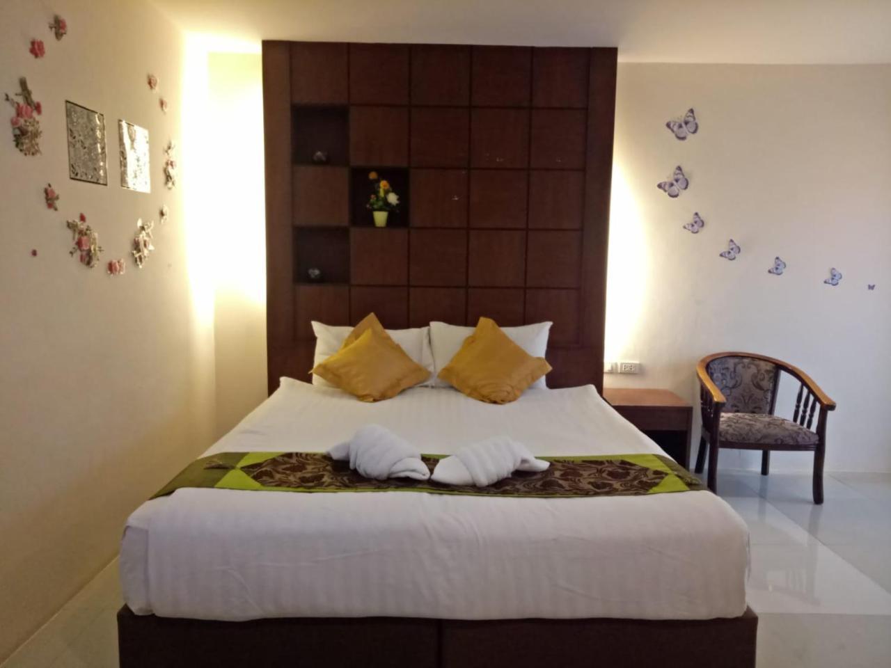 7 Sky Residency Hotel Patong Luaran gambar