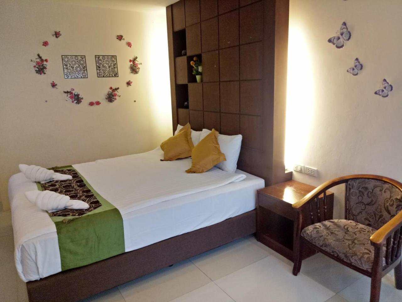 7 Sky Residency Hotel Patong Luaran gambar